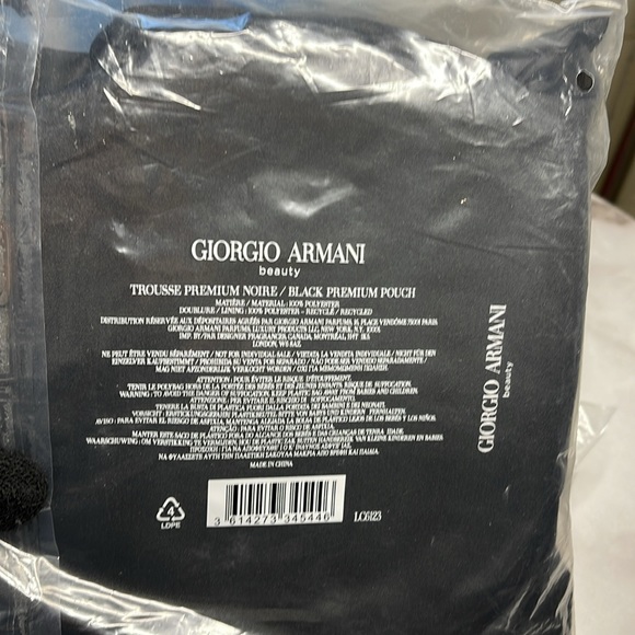 Giorgio Armani cosmetics round pouch - Picture 8 of 8